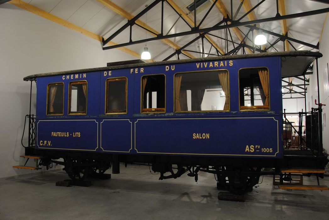 Voiture à voyageurs : voiture-salon à essieux parallèles, à voie métrique, AS 1005