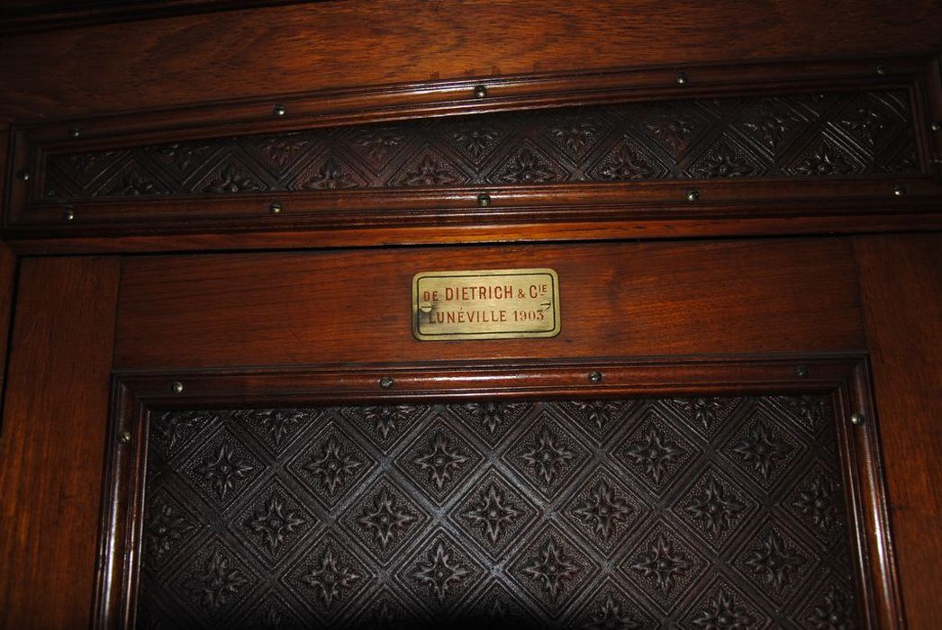 voiture à voyageurs : voiture-salon à essieux parallèles, à voie métrique, AS 1005, détail - © Ministère de la Culture (France), Conservation des antiquités et des objets d’art de l’Ardèche – Tous droits réservés