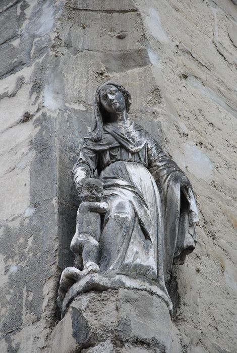groupe sculpté : Vierge à l'Enfant