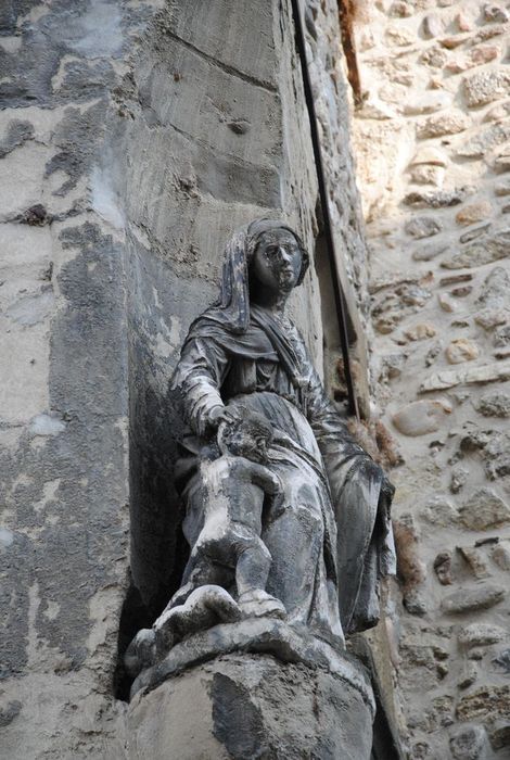 groupe sculpté : Vierge à l'Enfant