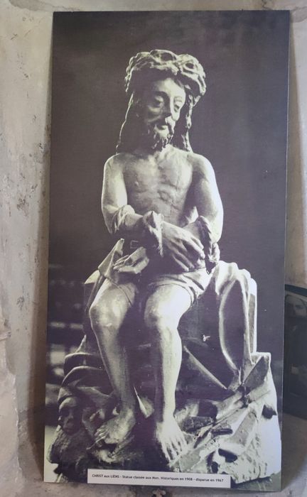 statue : Christ de Pitié