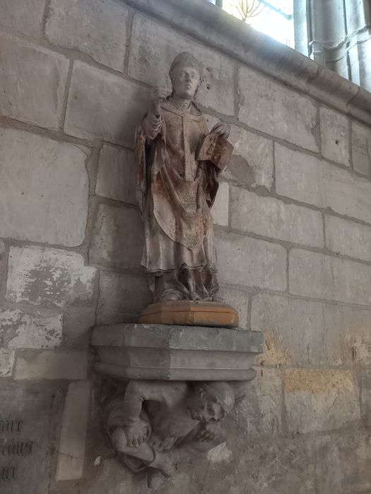 statue : Saint évêque