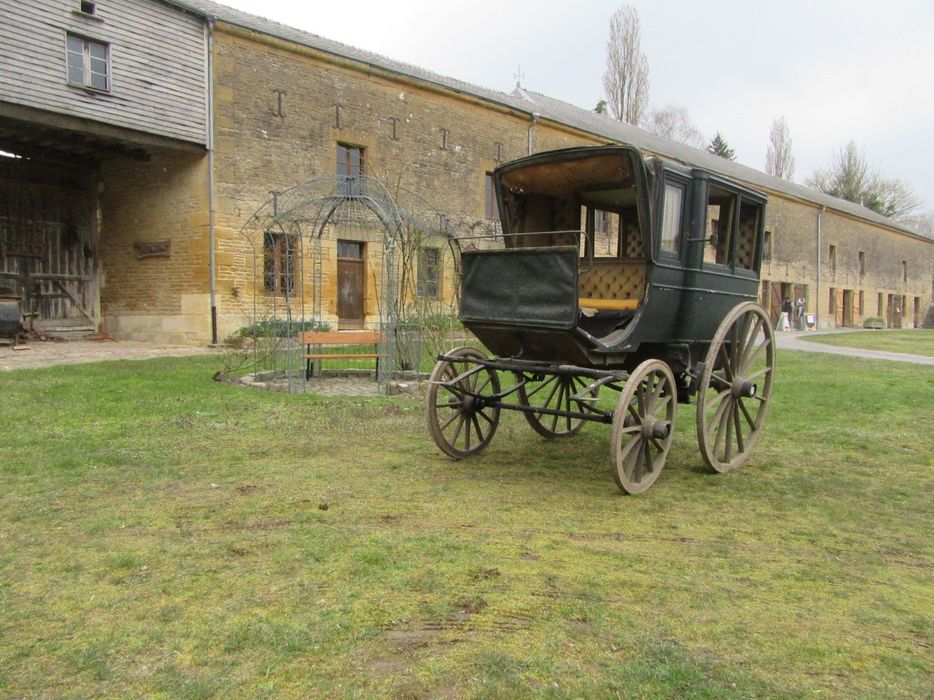 omnibus à capucine - © Ministère de la Culture (France), Conservation des antiquités et des objets d’art des Ardennes – Tous droits réservés 