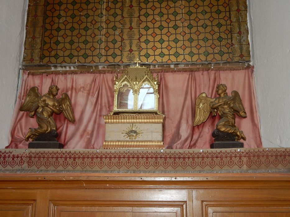 statues : Anges et reliquaire de saint Victor de Mouzon