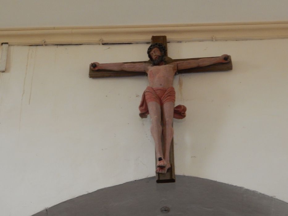 Statue : Christ en croix