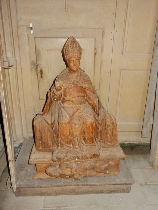 Statue : saint Loup