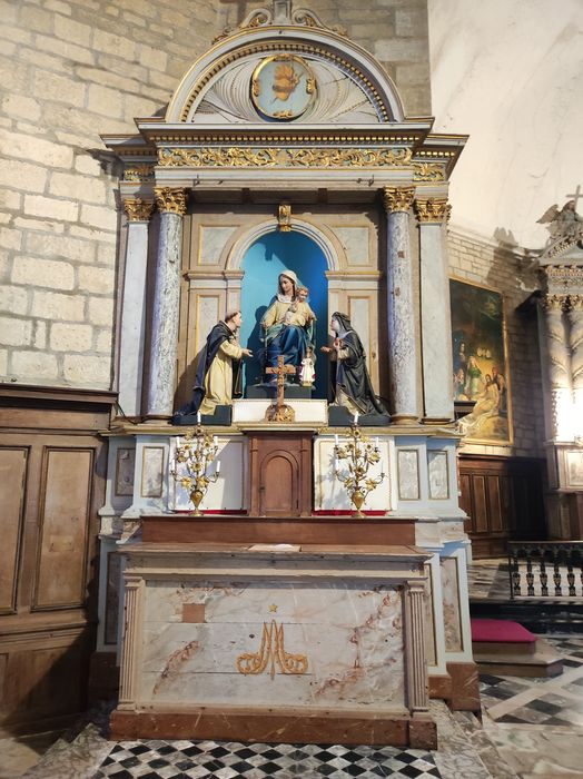 autel latéral nord de la Vierge, son retable et son tabernacle