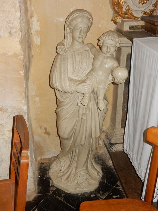 statue : Vierge à l'Enfant