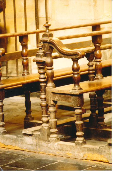 bancs de fidèle, vue partielle