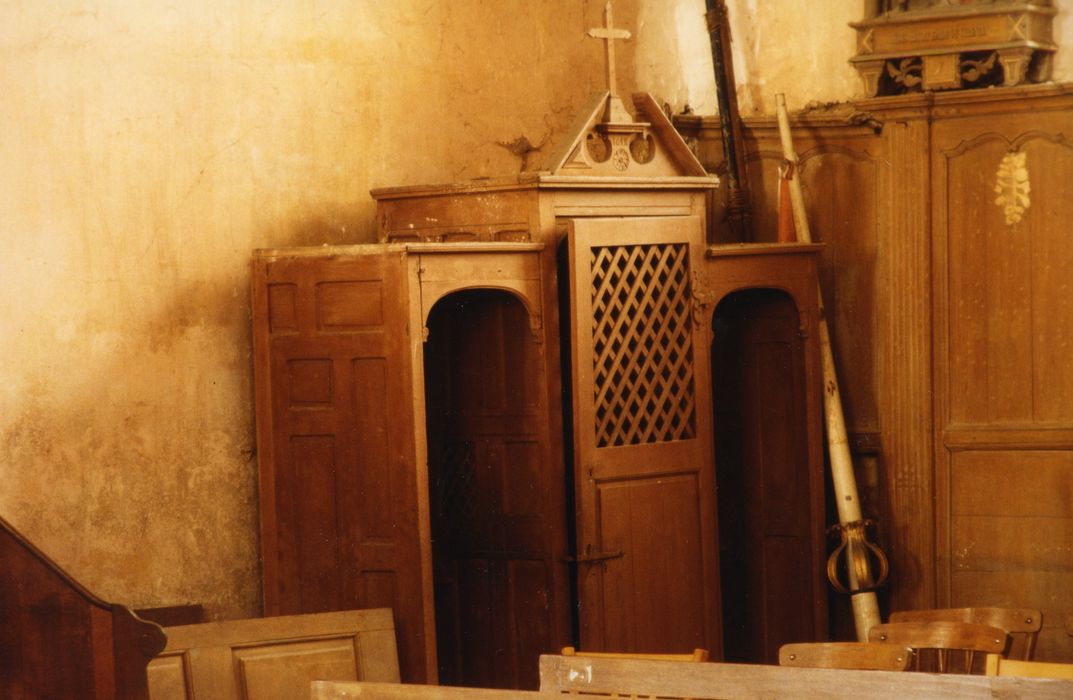 confessionnal, vue partielle
