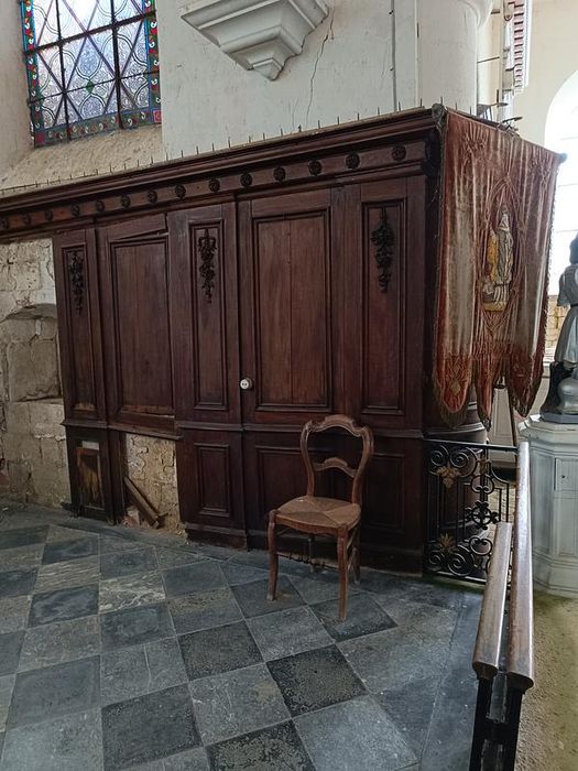 boiseries et lambris du choeur