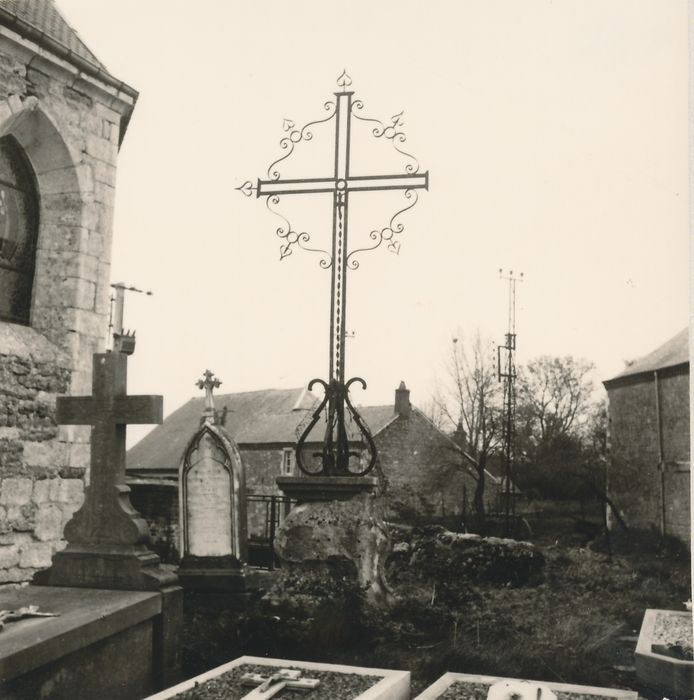 vue générale de la croix