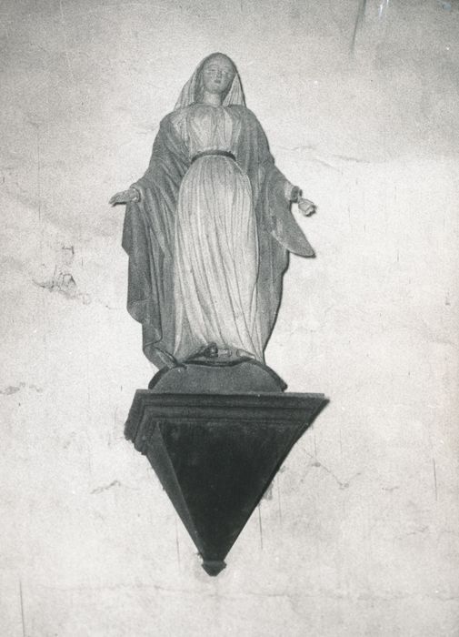 statue : Vierge dite de la Médaille miraculeuse