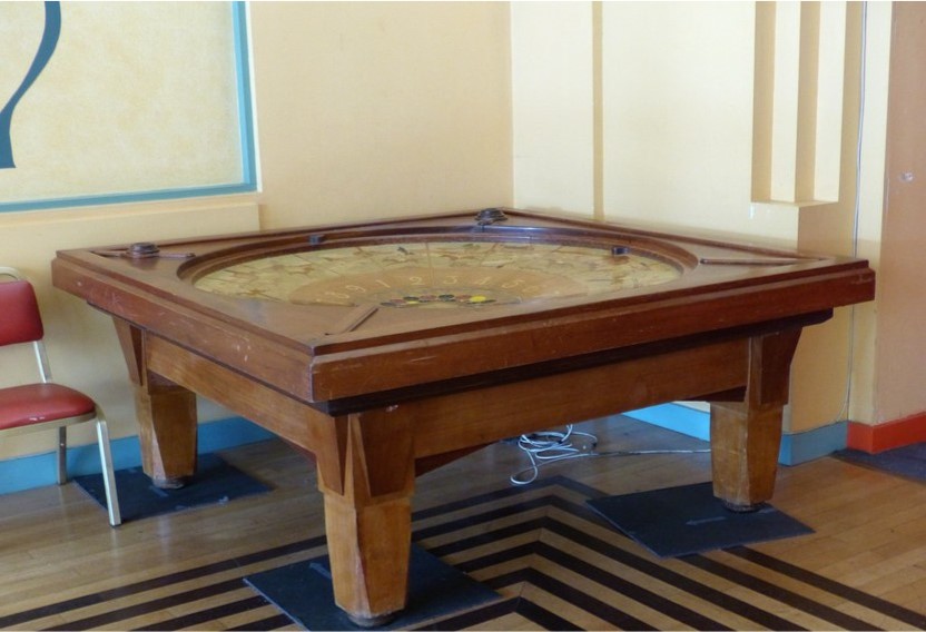 table de jeu de boule, vue générale