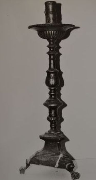 chandelier - © Ministère de la Culture (France), Conservation des antiquités et des objets d’art de l'Ariège – Tous droits réservés 