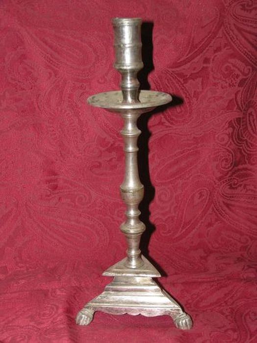 chandelier d'autel - © Ministère de la Culture (France), Conservation des antiquités et des objets d’art de l'Ariège – Tous droits réservés 