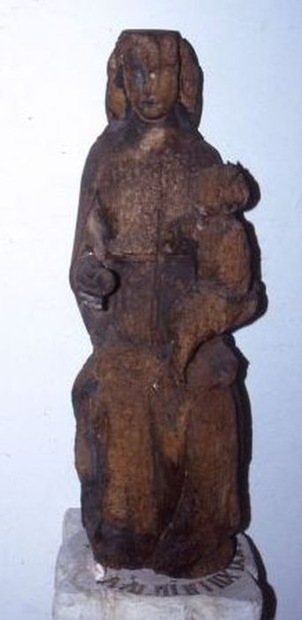 statue : Vierge à l'Enfant - © Ministère de la Culture (France), Conservation des antiquités et des objets d’art de l'Ariège – Tous droits réservés 