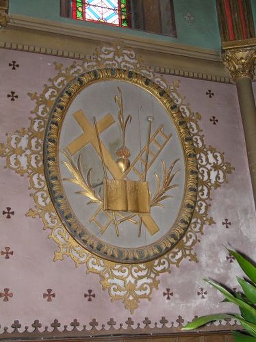 relief méplat : Trophées du choeur - © Ministère de la Culture (France), Conservation des antiquités et des objets d’art de l'Ariège – Tous droits réservés