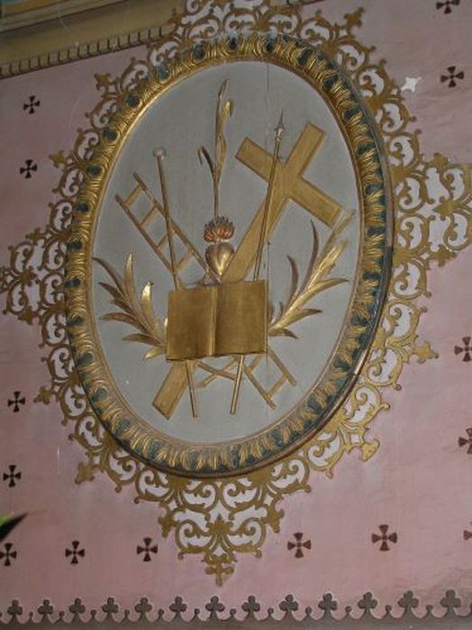 relief méplat : Trophées du choeur - © Ministère de la Culture (France), Conservation des antiquités et des objets d’art de l'Ariège – Tous droits réservés 