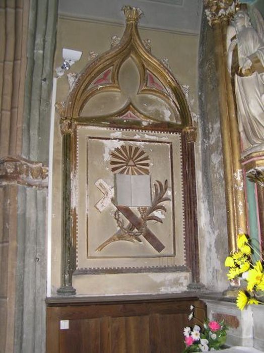 relief de la chapelle de la Pietà : Trophée - © Ministère de la Culture (France), Conservation des antiquités et des objets d’art de l'Ariège – Tous droits réservés