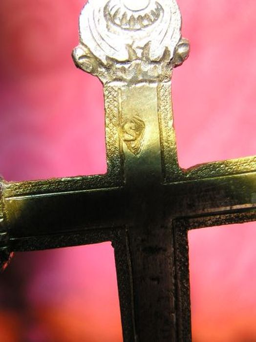 ostensoir, détail d’un poinçon