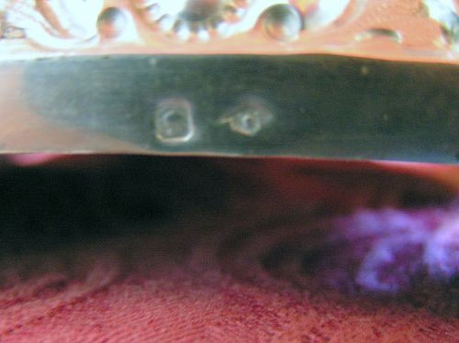 croix d'autel, détail des poinçons