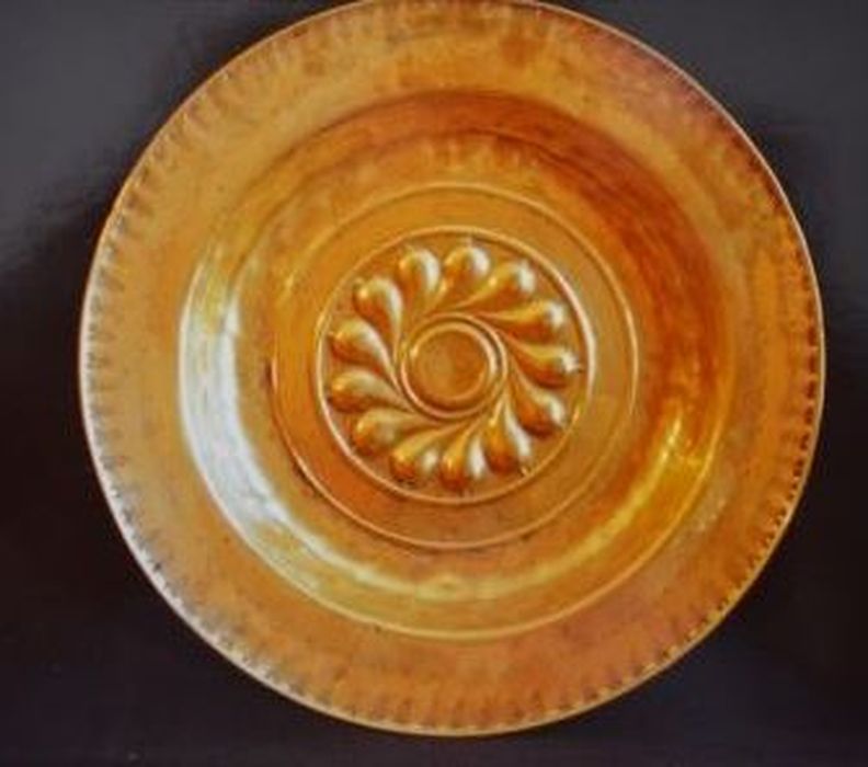 plat de quête - © Ministère de la Culture (France), Conservation des antiquités et des objets d’art de l'Ariège – Tous droits réservés 