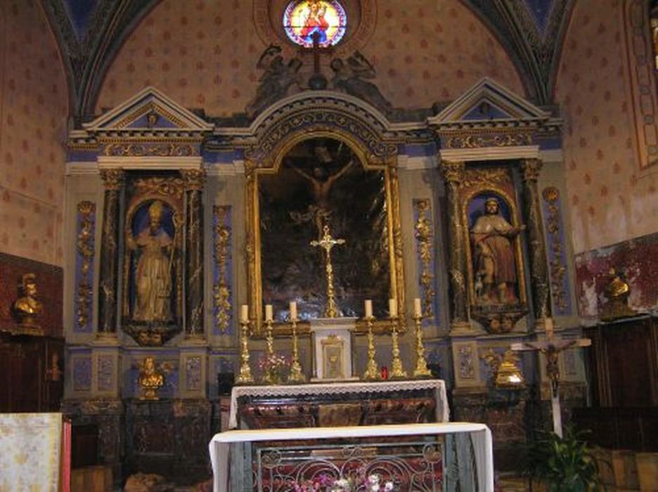 retable du maître-autel, tableau : Christ en croix, statues : Saint Blaise et Saint Roch - © Ministère de la Culture (France), Conservation des antiquités et des objets d’art de l'Ariège – Tous droits réservés