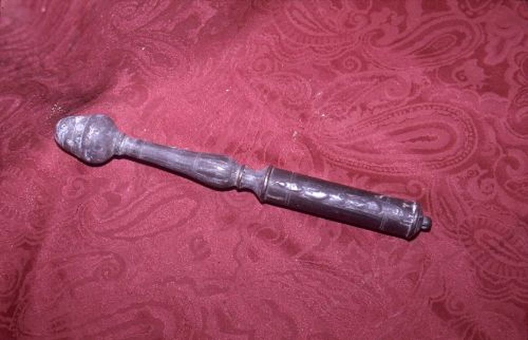 goupillon - © Ministère de la Culture (France), Conservation des antiquités et des objets d’art de l'Ariège – Tous droits réservés