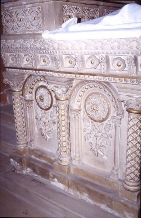 autel, détail - © Ministère de la Culture (France), Conservation des antiquités et des objets d’art de l'Ariège – Tous droits réservés 