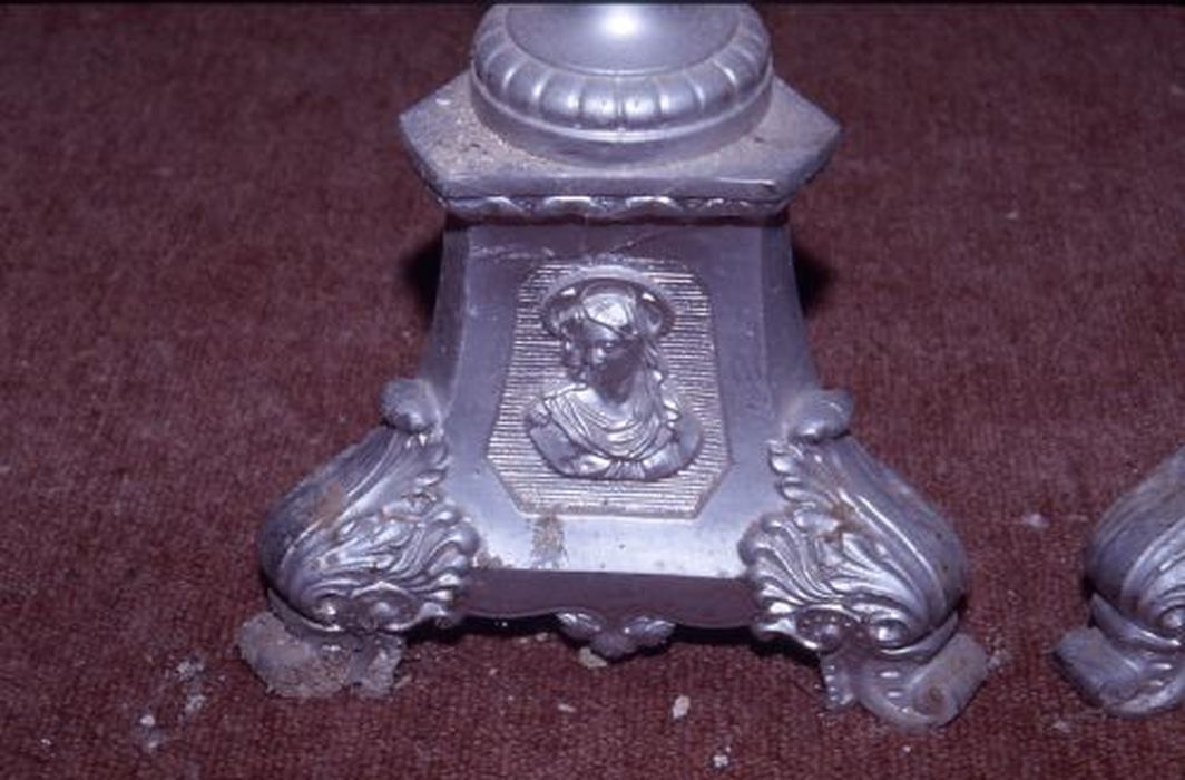 chandelier d'autel, détail - © Ministère de la Culture (France), Conservation des antiquités et des objets d’art de l'Ariège – Tous droits réservés 