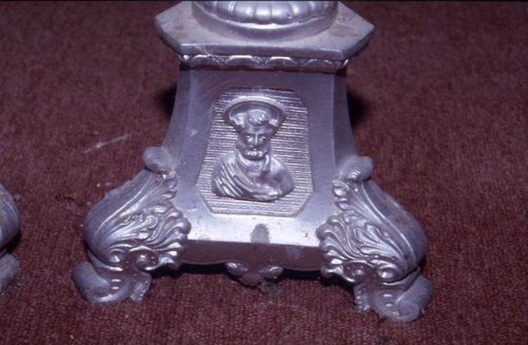 chandelier d'autel, détail - © Ministère de la Culture (France), Conservation des antiquités et des objets d’art de l'Ariège – Tous droits réservés 