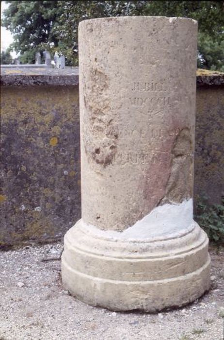 colonne - © Ministère de la Culture (France), Conservation des antiquités et des objets d’art de l'Ariège – Tous droits réservés