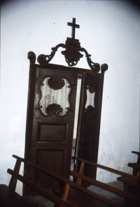 placard-clôture des fonts baptismaux - © Ministère de la Culture (France), Conservation des antiquités et des objets d’art de l'Ariège – Tous droits réservés