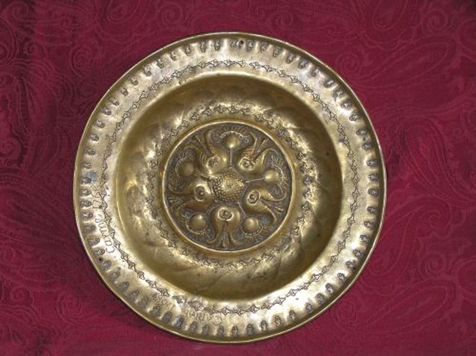 plat de quête - © Ministère de la Culture (France), Conservation des antiquités et des objets d’art de l'Ariège – Tous droits réservés