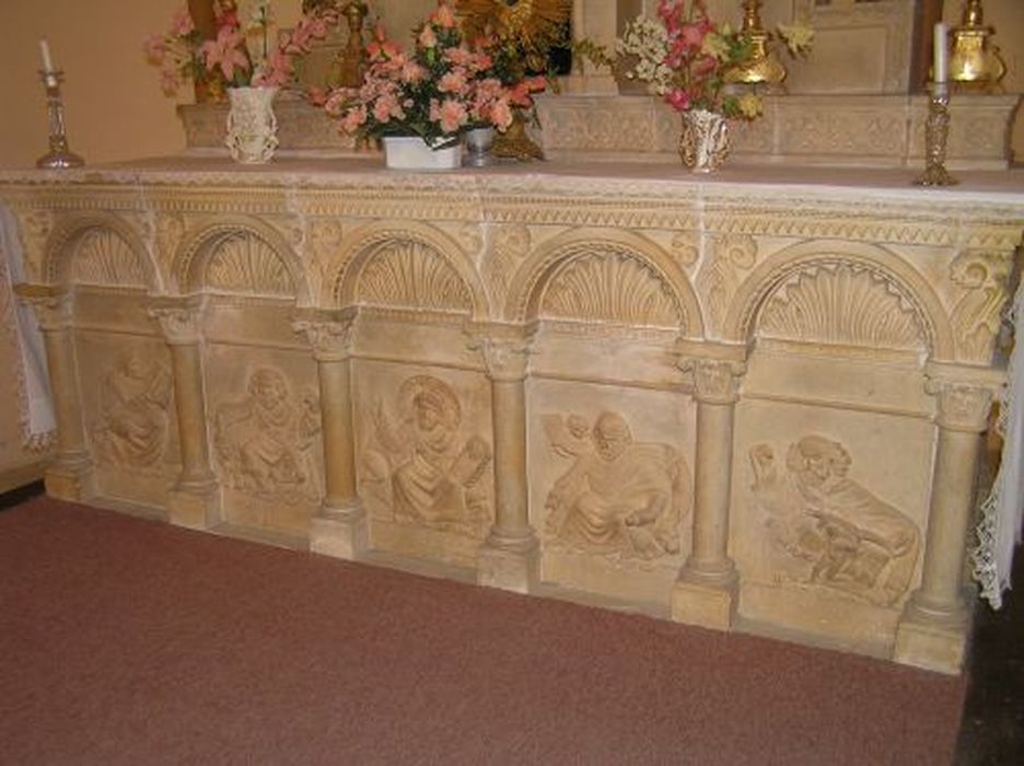 autel - © Ministère de la Culture (France), Conservation des antiquités et des objets d’art de l'Ariège – Tous droits réservés 