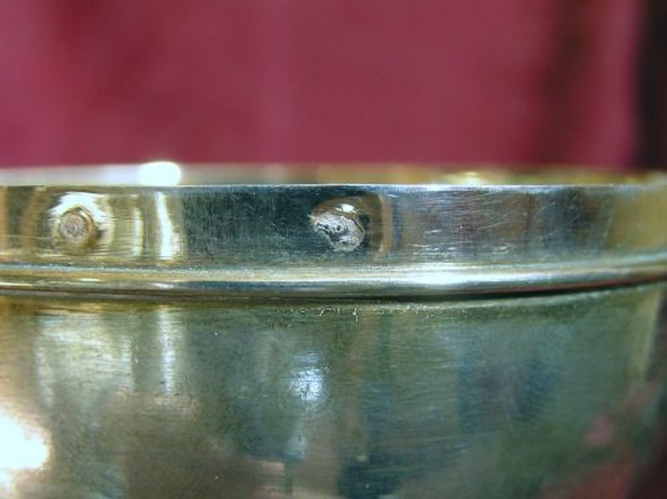 ciboire, détail des poinçons - © Ministère de la Culture (France), Conservation des antiquités et des objets d’art de l'Ariège – Tous droits réservés 