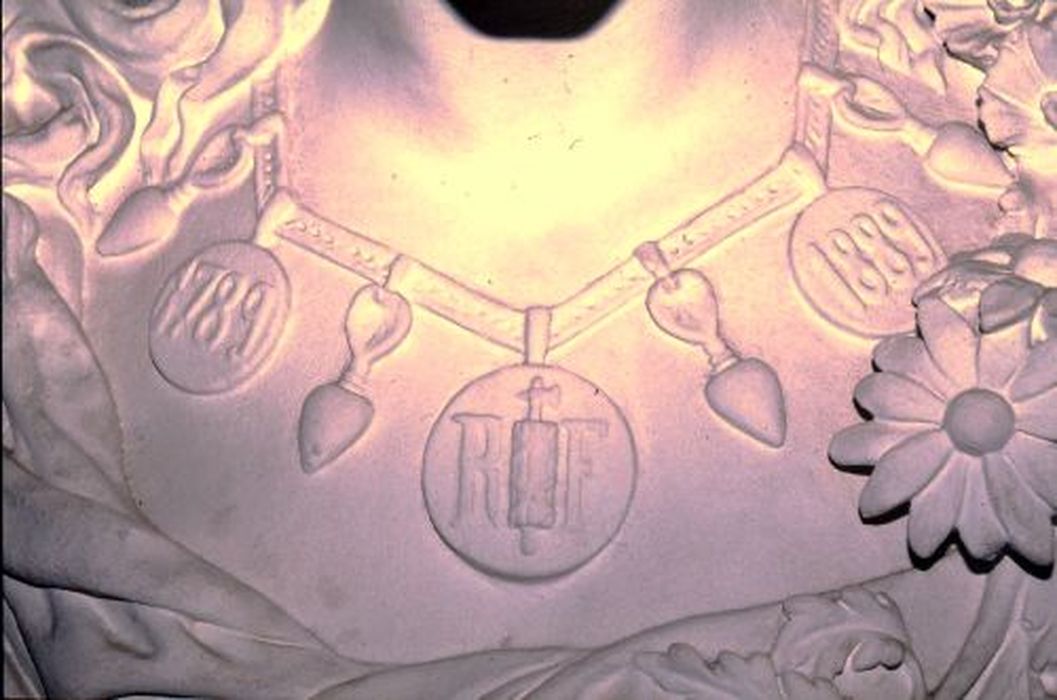 buste : Marianne dite du Centennaire, détail - © Ministère de la Culture (France), Conservation des antiquités et des objets d’art de l'Ariège – Tous droits réservés 