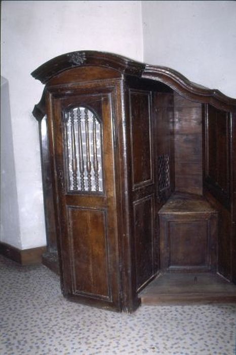 confessionnal - © Ministère de la Culture (France), Conservation des antiquités et des objets d’art de l'Ariège – Tous droits réservés 