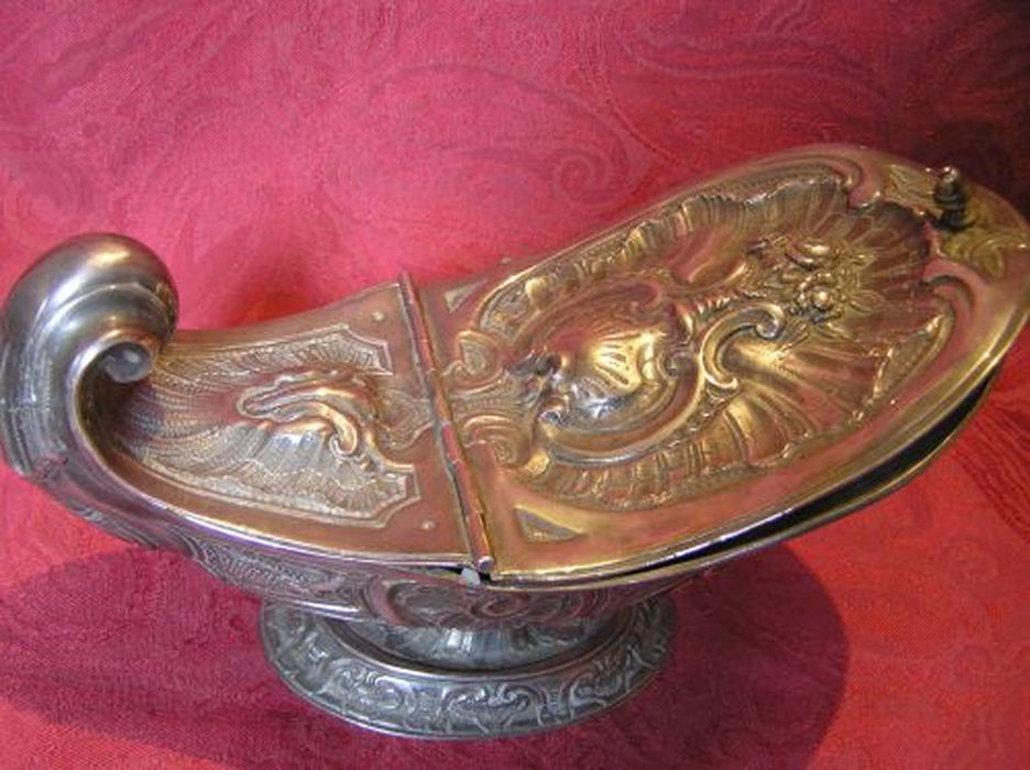 navette à encens