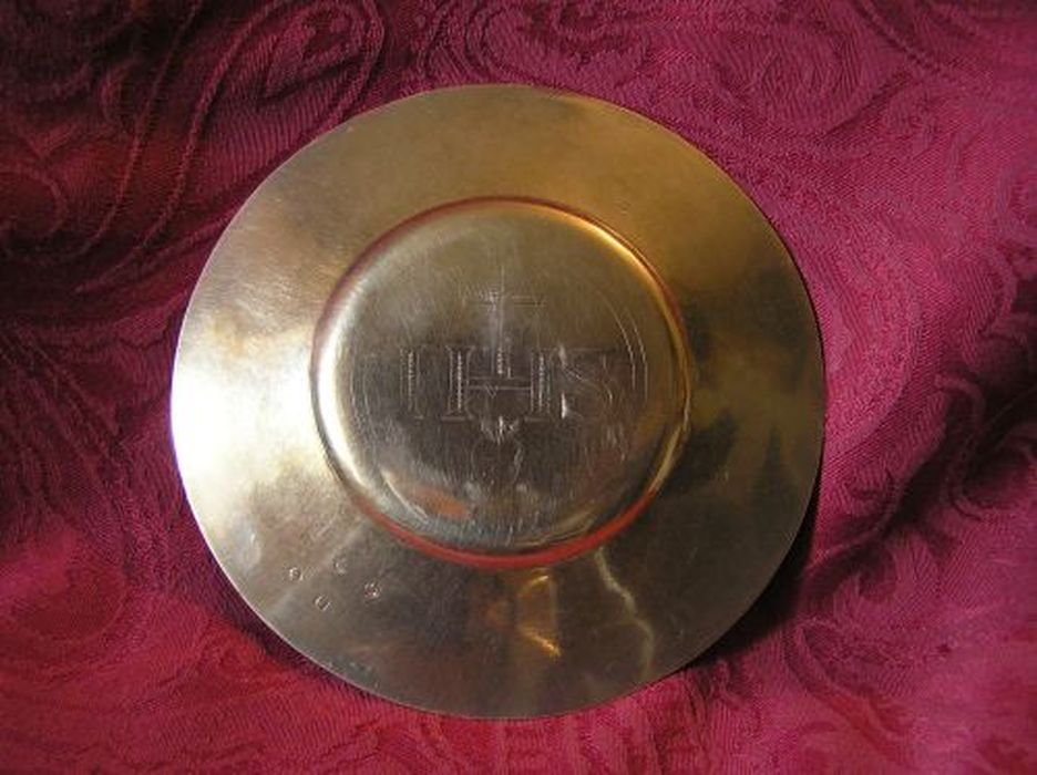 patène - © Ministère de la Culture (France), Conservation des antiquités et des objets d’art de l'Ariège – Tous droits réservés