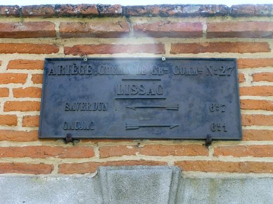plaque de chemin - © Ministère de la Culture (France), Conservation des antiquités et des objets d’art de l'Ariège – Tous droits réservés