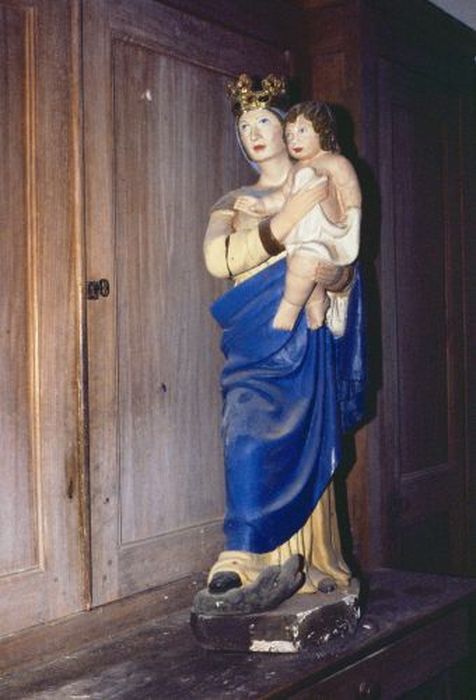 statue : Vierge à l'Enfant