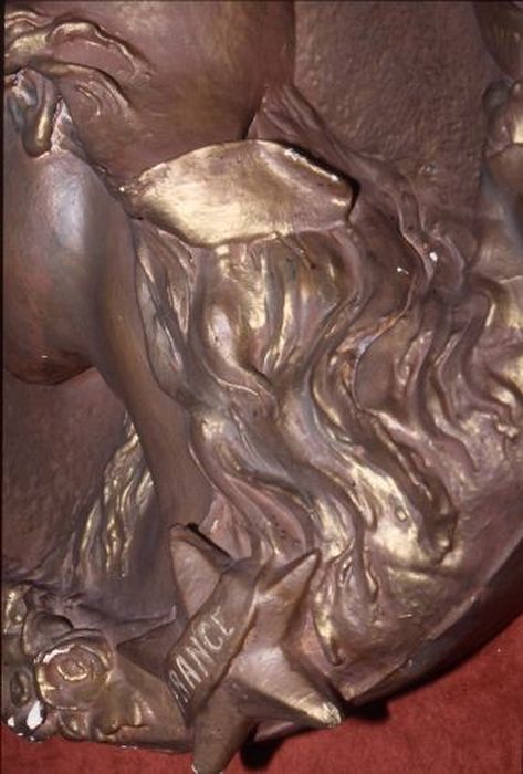 bas-relief : Buste de Marianne, détail