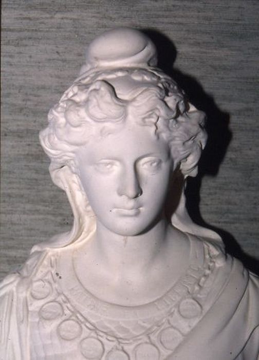 buste : Marianne, vue partielle - © Ministère de la Culture (France), Conservation des antiquités et des objets d’art de l'Ariège – Tous droits réservés 