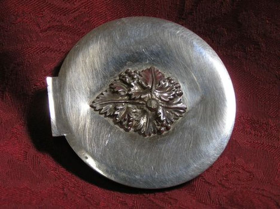 aiguière de baptême, détail