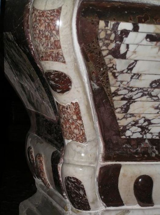 autel, détail - © Ministère de la Culture (France), Conservation des antiquités et des objets d’art de l'Ariège – Tous droits réservés 
