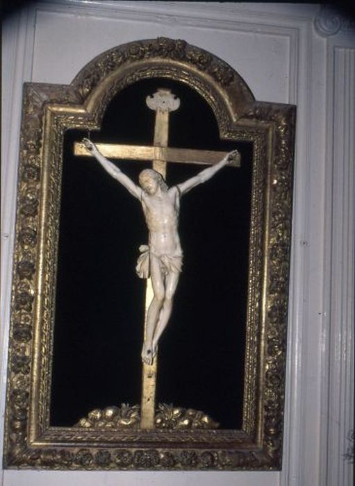 croix, cadre (crucifix) - © Ministère de la Culture (France), Conservation des antiquités et des objets d’art de l'Ariège – Tous droits réservés