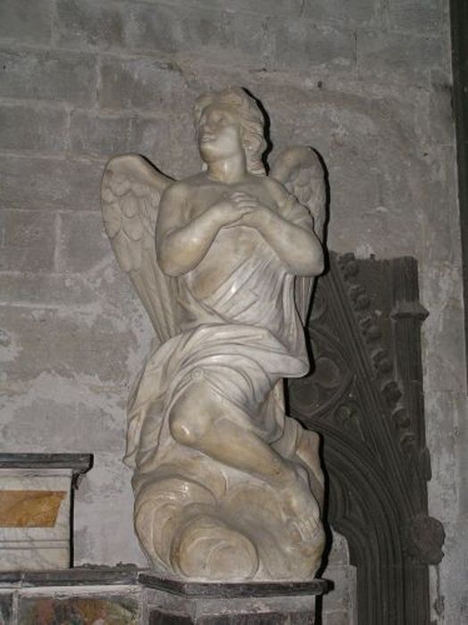 Deux statues : Anges adorateurs