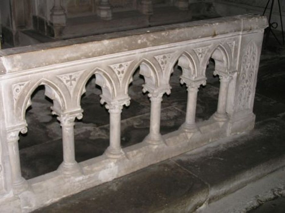 clôture de la chapelle Notre-Dame (table de communion), vue partielle - © Ministère de la Culture (France), Conservation des antiquités et des objets d’art de l'Ariège – Tous droits réservés
